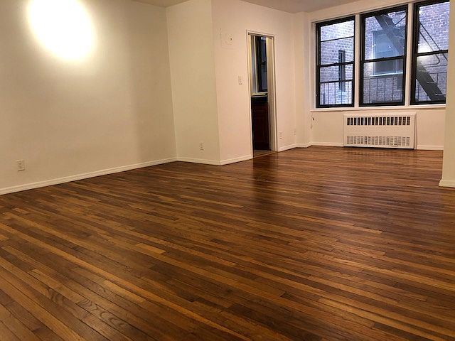 1st image of 110 Bank St APT 4K
