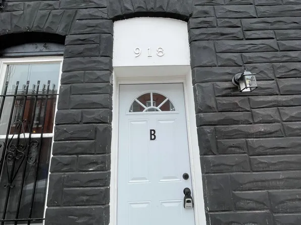 918 S Carey St, Baltimore, MD 21223