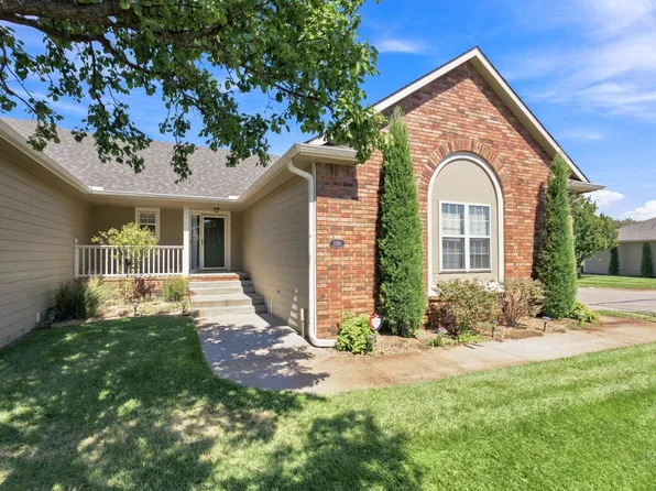 2339 N Lakeway Ct, Wichita, KS 67205