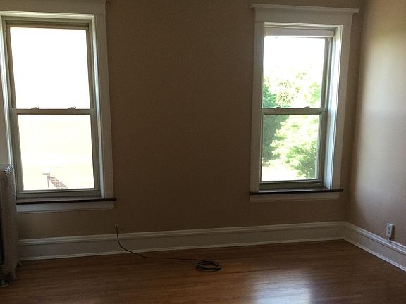 4th image of 6738 S Cornell Ave #2