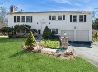 90 Akbar Rd, Stamford, CT 06902