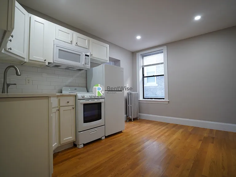 50 Park Vale Ave #25 — Photo 1