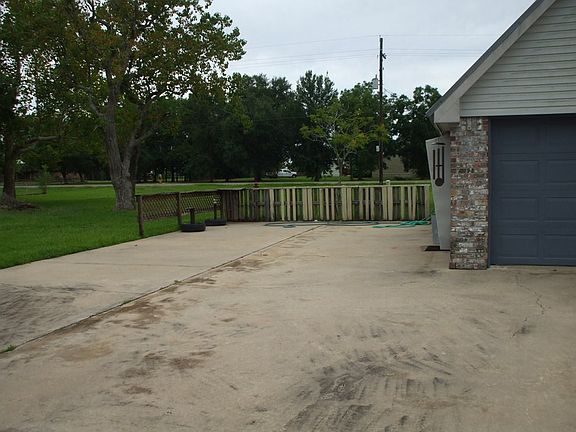 5th image of 11589 Country Ln