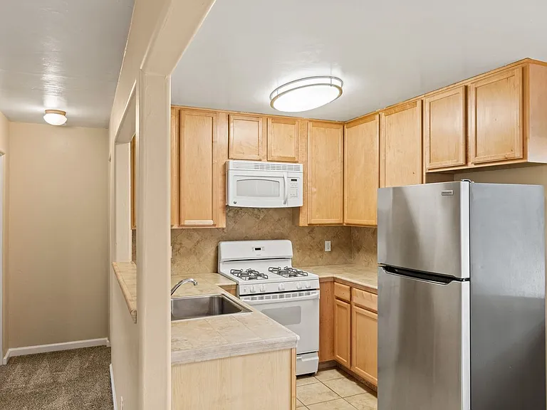 The Garden Apartments — Photo 5