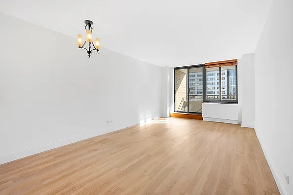 Rented by Compass | media 21