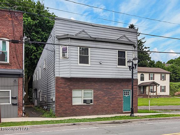 2nd image of 653 N Main St
