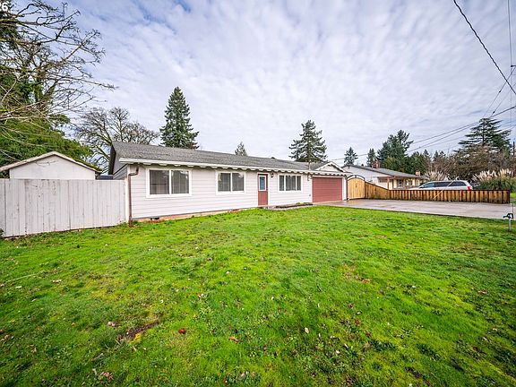 2nd image of 11900 NE 16th St