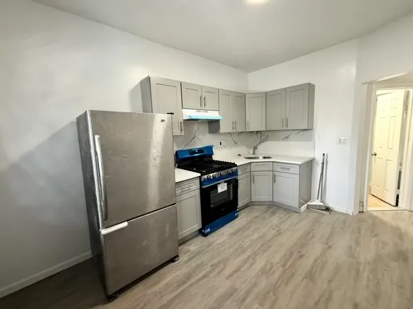 872 Broadway image 12 of 21