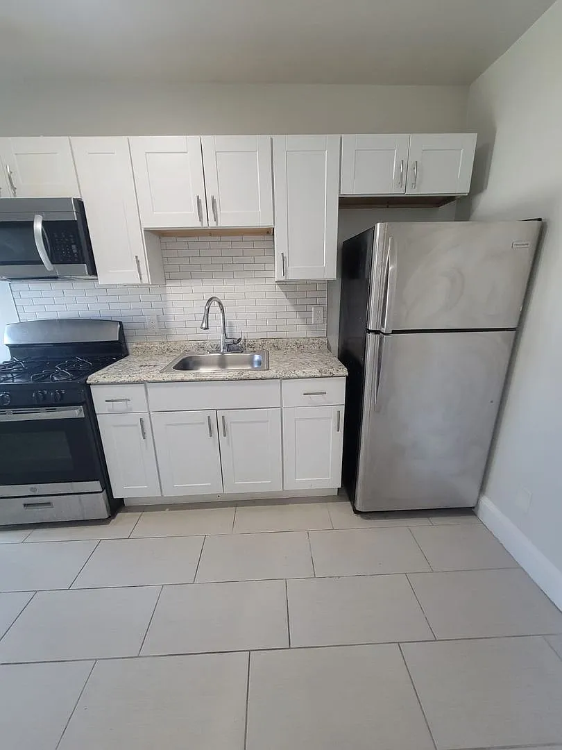 308 Main st — Photo 2