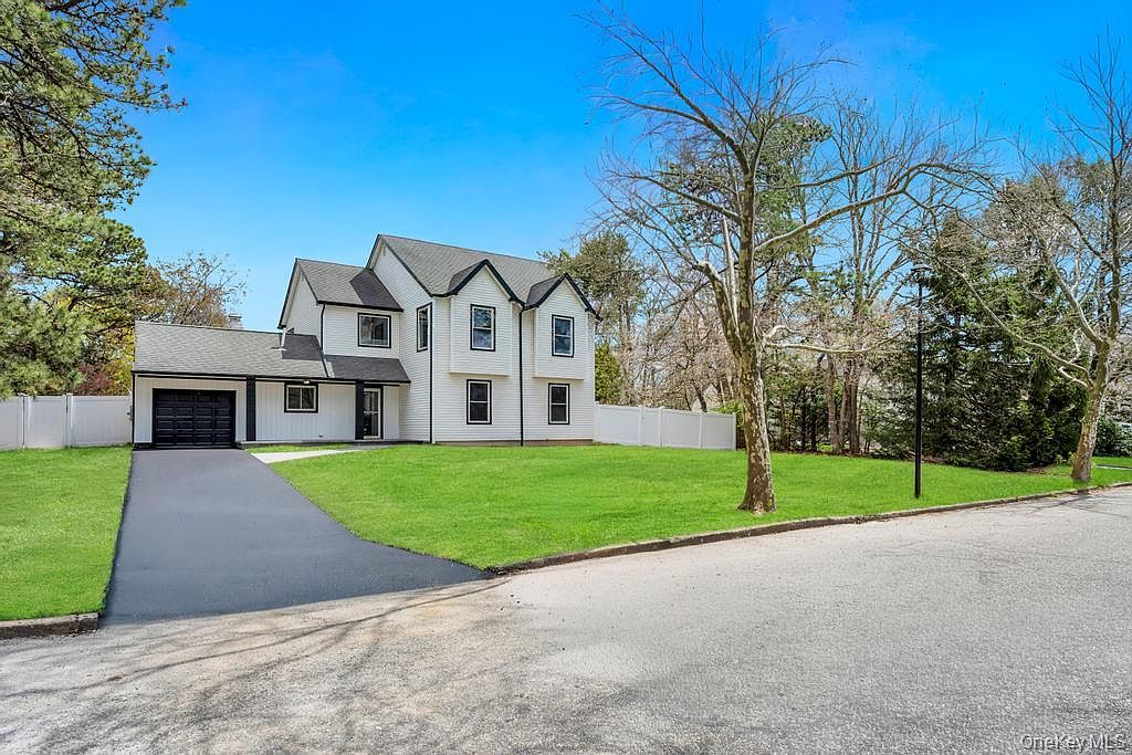 17 Blackpine Drive, Medford, NY 11763 | Zillow