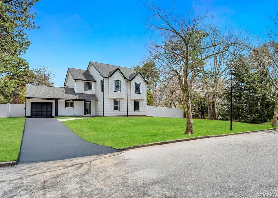 1st image of 17 Blackpine Drive
