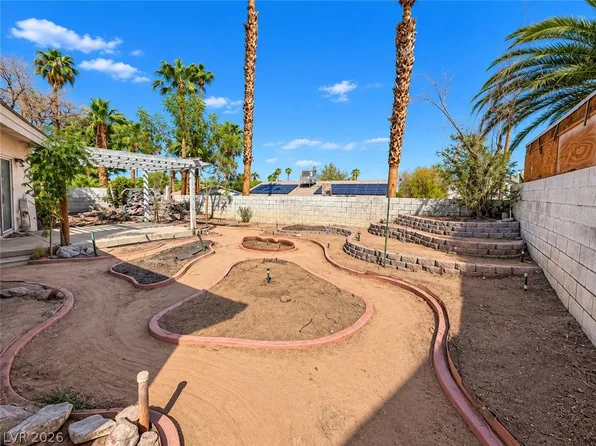 5022 Long View Dr, Las Vegas, NV 89120