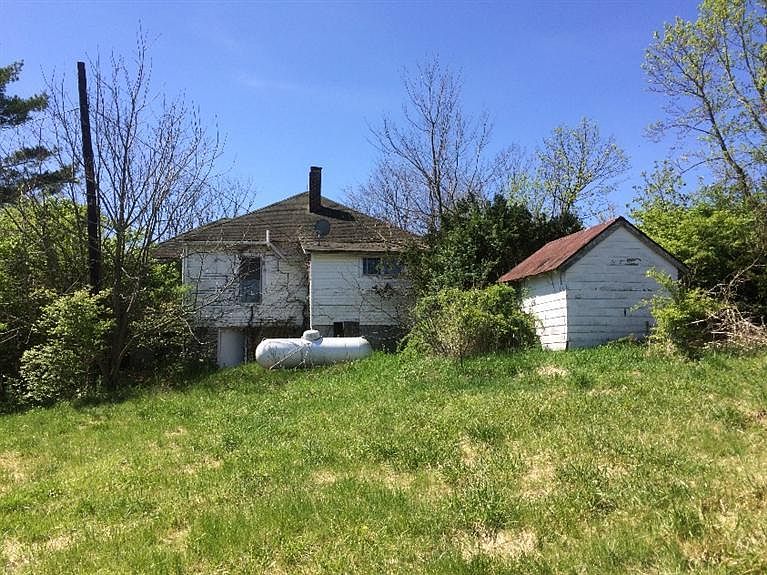 1st image of 101 Faywood Ln