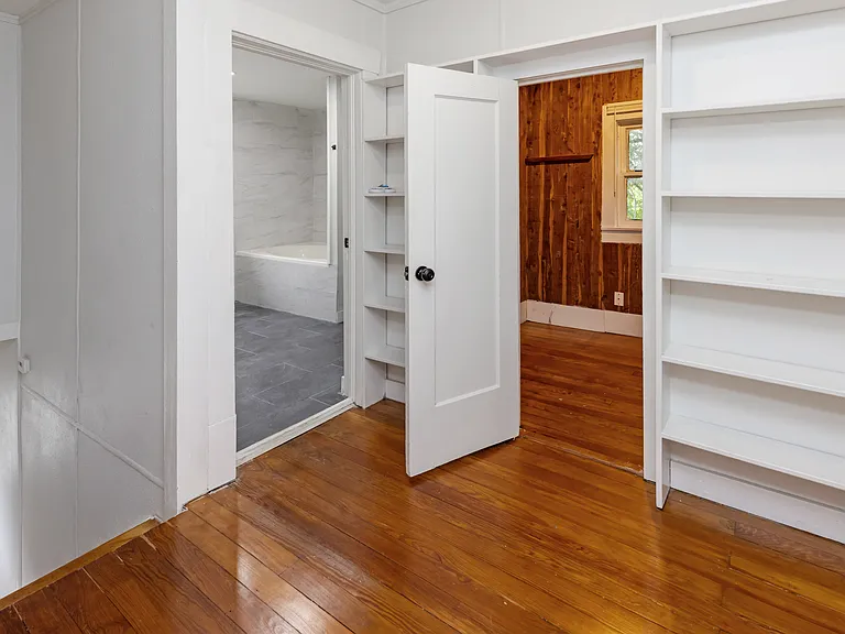 1025 W Walker St — Photo 22