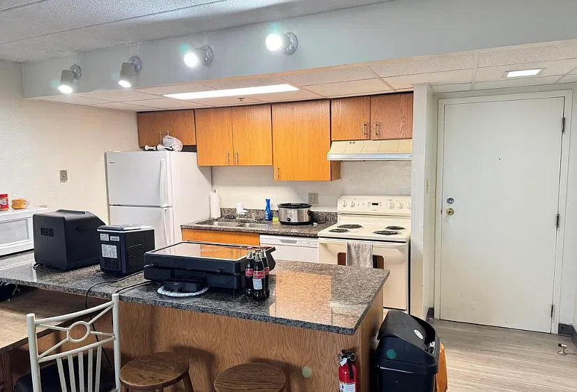 2 bed, 975 sqft, $2,900 — Photo 4