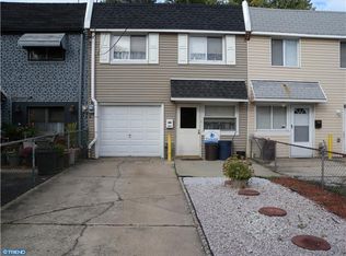 2421 Arnold St, Camden, NJ 08104