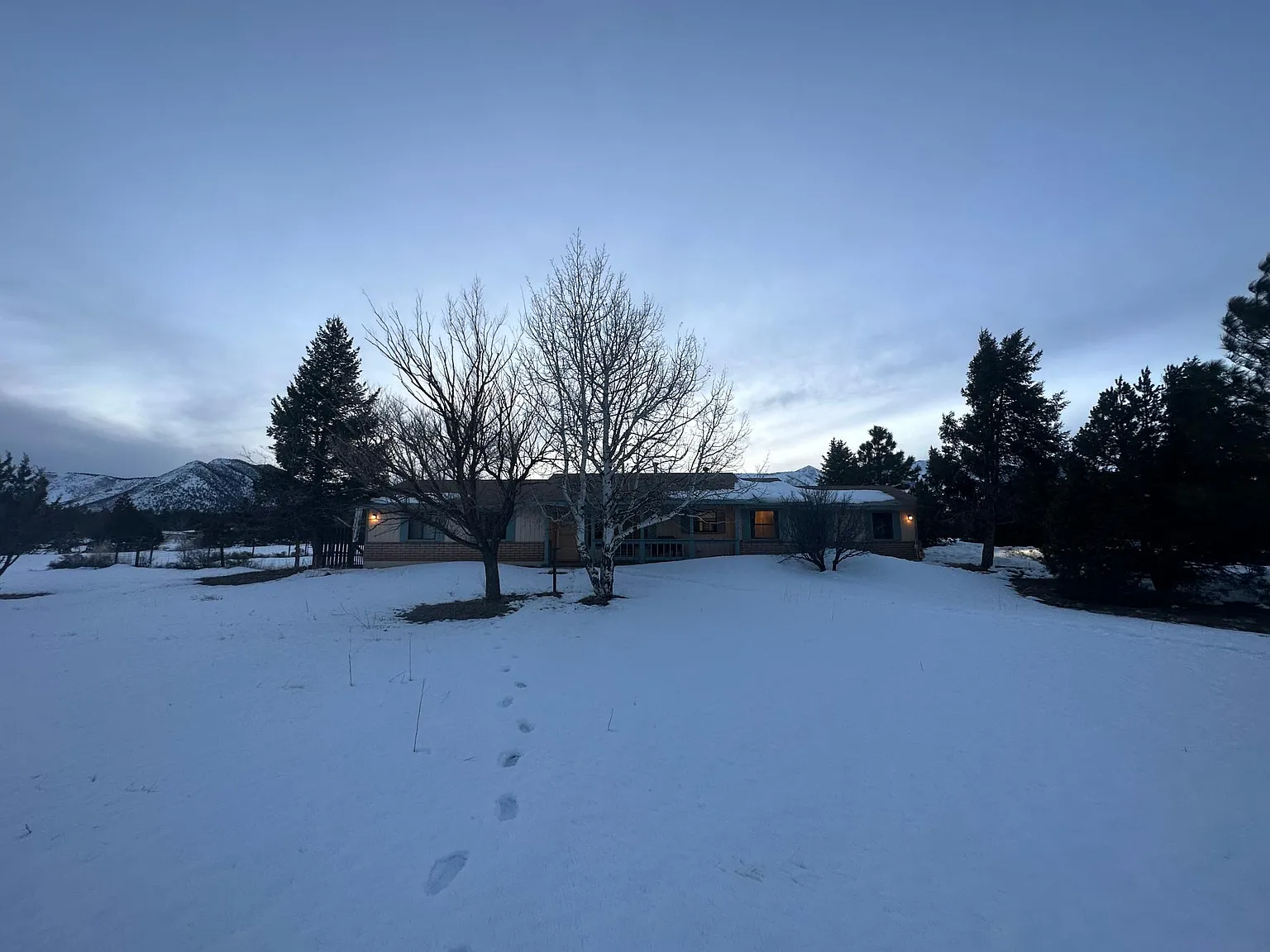 3 bed, 1900 sqft, $3,100 — Photo 2