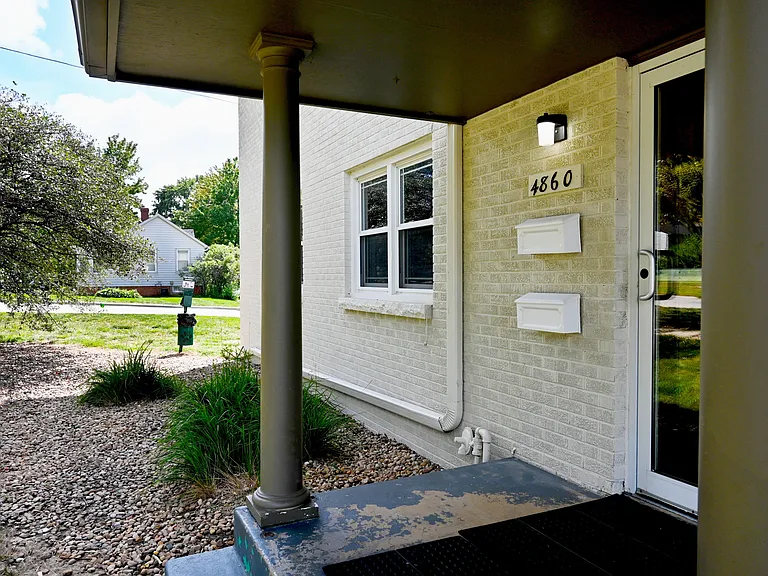 Front entrance to Square 131 5-Plex.