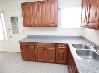 1172 Menlo Ave #7, Los Angeles, CA 90006