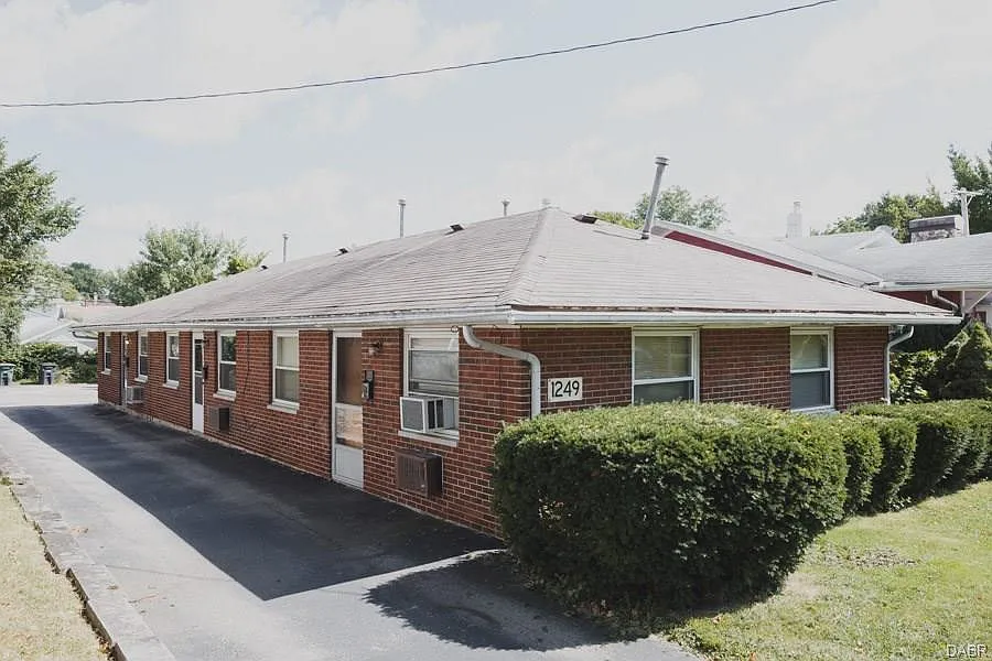 1249 Patterson Rd photo 1