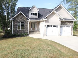 103 King Cir, Greenwood, SC 29649