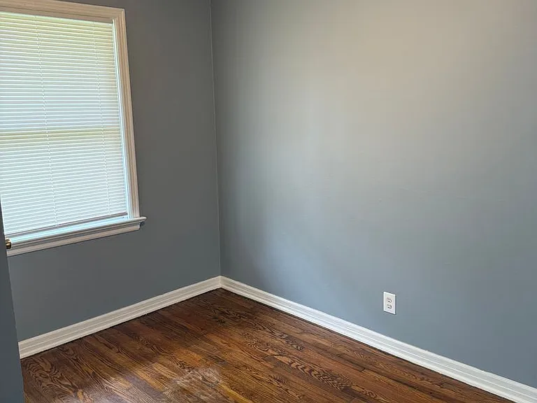 1150 Astoria Dr — Photo 5