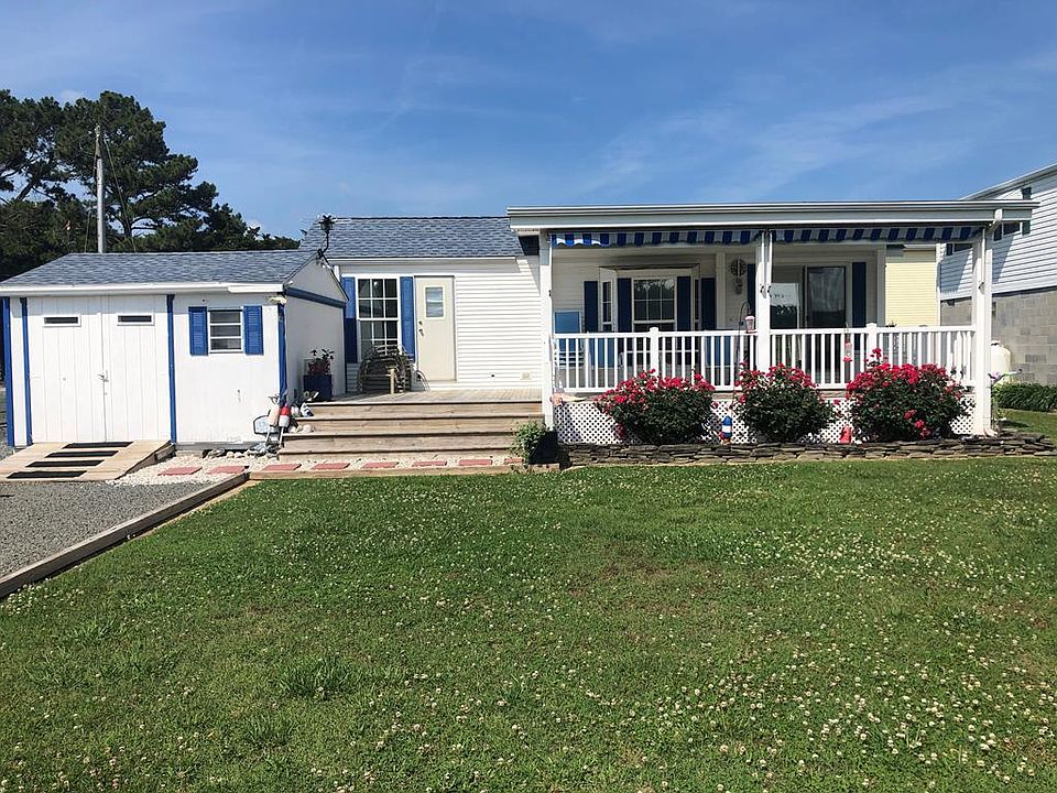 1st image of 17075 Bayview Cir