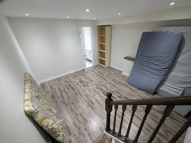 2628 Bur Oak Ave — Photo 18