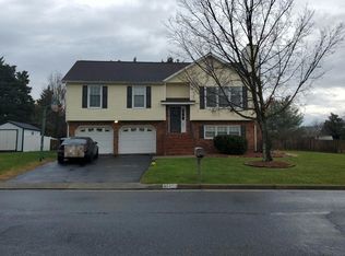 892 Barrens Village Ln, Roanoke, VA 24019