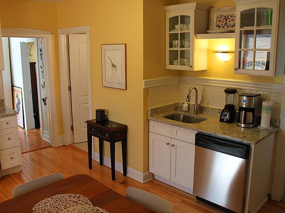 5th image of 4903 N Hoyne Ave APT 2