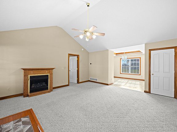 2nd image of 103 Ruth Ln