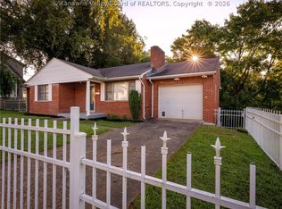 860 Chester Rd, Charleston, WV 25302