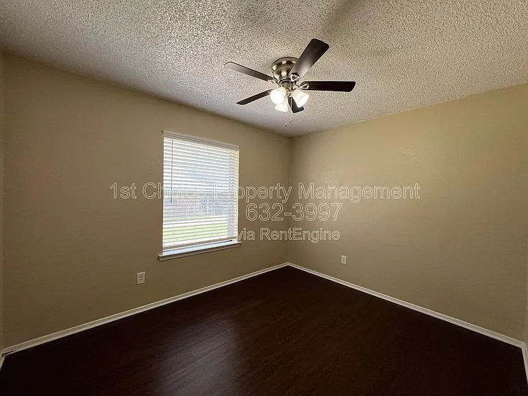 7041 Crosstimbers Ln — Photo 30