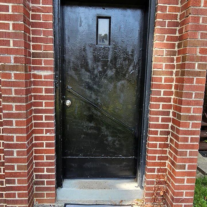 Building Photo 4