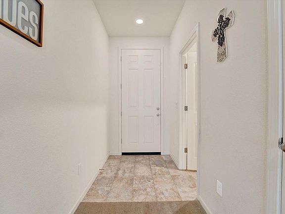 5th image of 780 Amanecer Dr