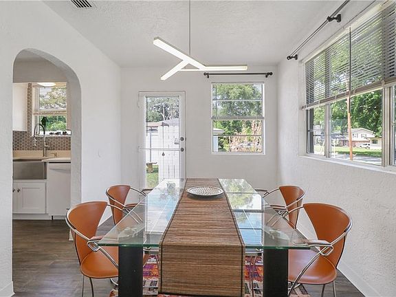5th image of 2428 Myrtle Ave