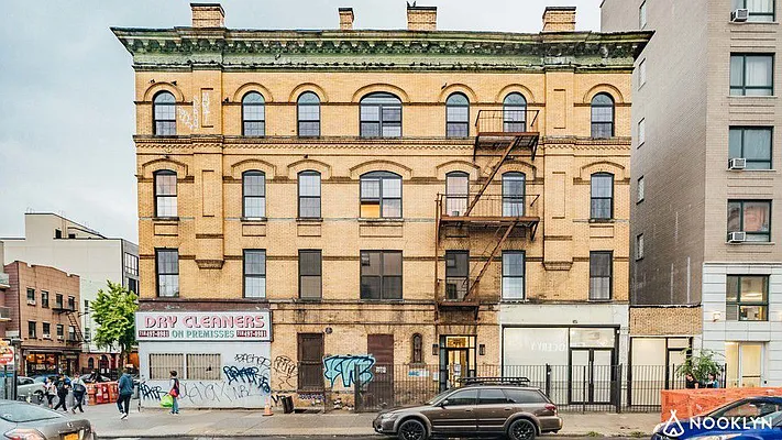 Rented by Nooklyn NYC LLC | media 12