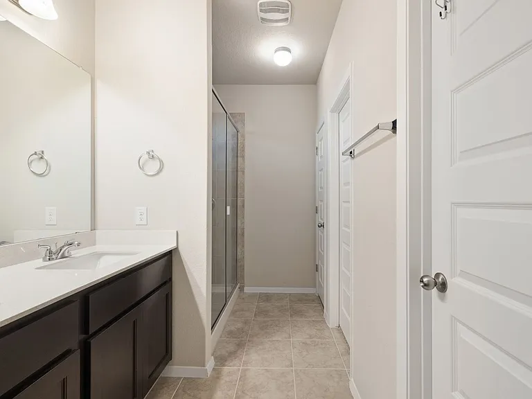 408 Black Opal Dr — Photo 41