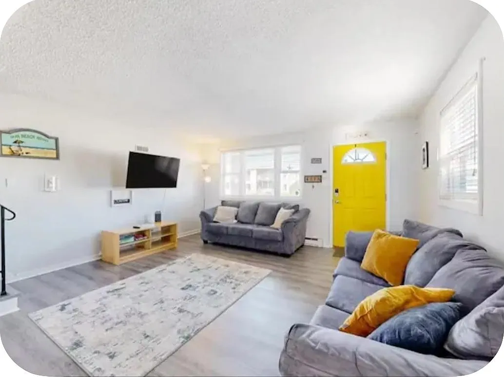 317 Sunset Dr - 317A Sunset Dr — Photo 3