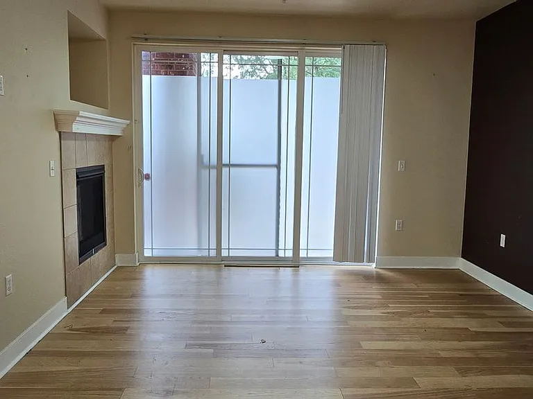2445 Windrow Dr #B102 — Photo 4