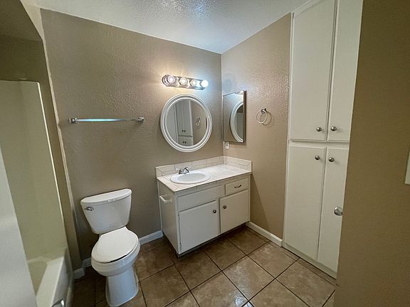 5th image of 4830 Columbus St APT 22