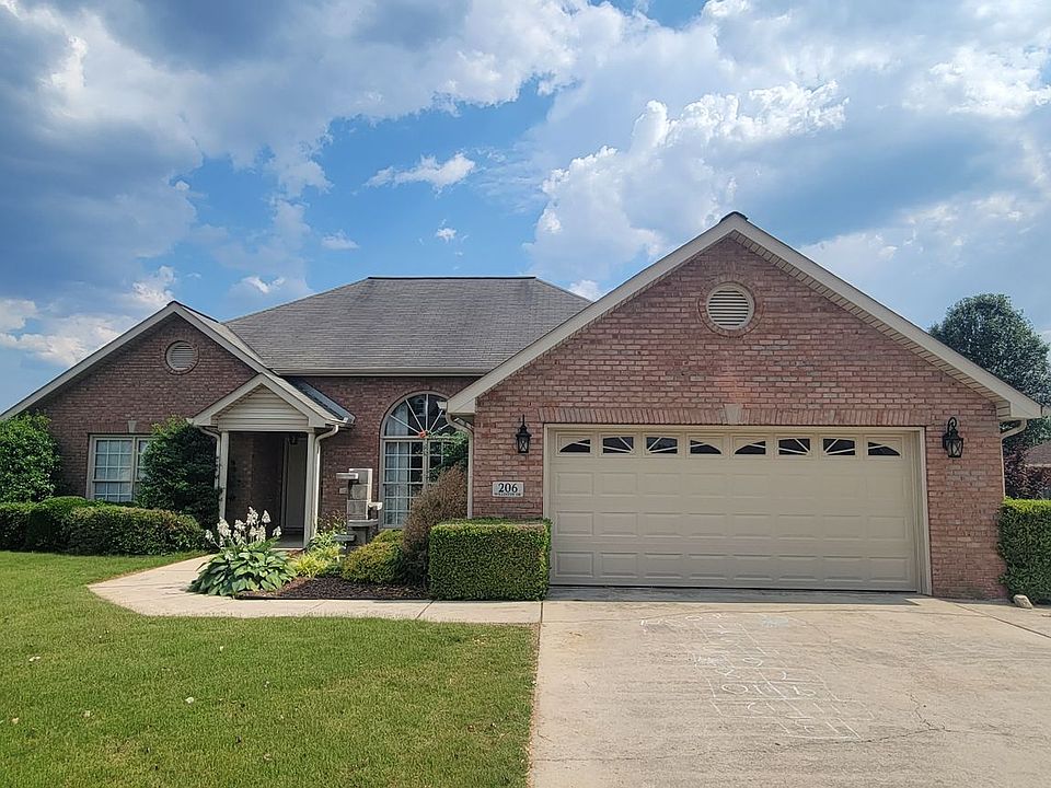 1st image of 206 Williston Dr
