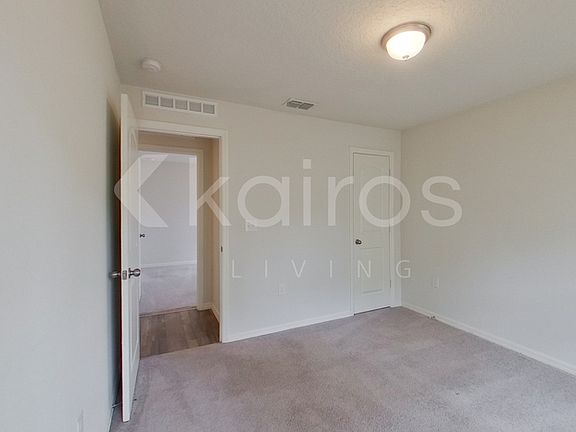 3rd image of 80 Pheasant Dr