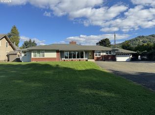 795 W Old Melrose Rd, Roseburg, OR 97471