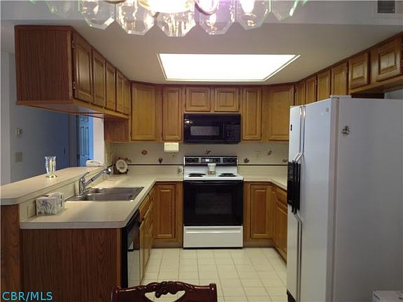 4th image of 4433 Drycott St