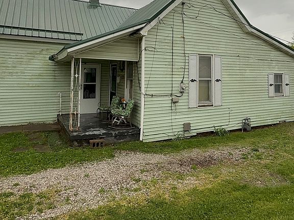 2nd image of 578 S Court St