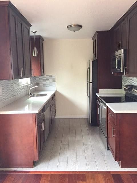 1st image of 108 Hobart Ave APT E