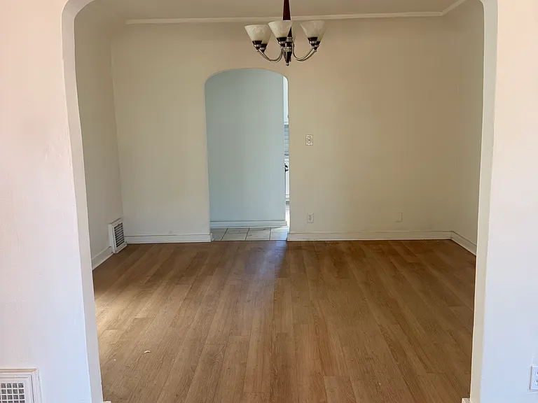 1576 N Poplar Ave — Photo 14