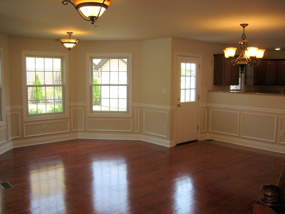 Open floor plan - Perfect for entertaining!