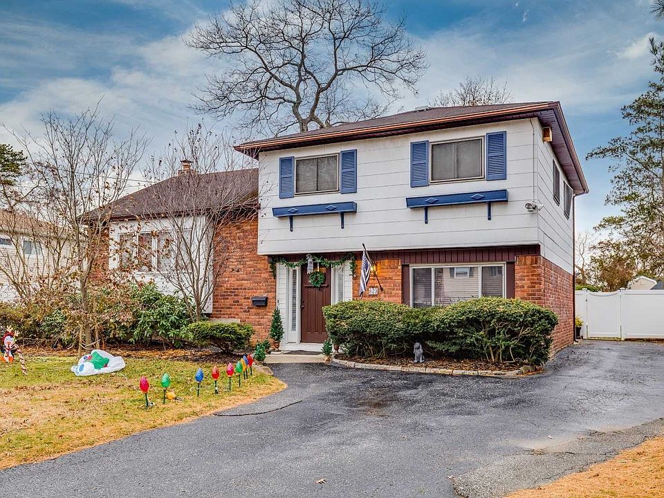 1st image of 823 Lindenmere Dr